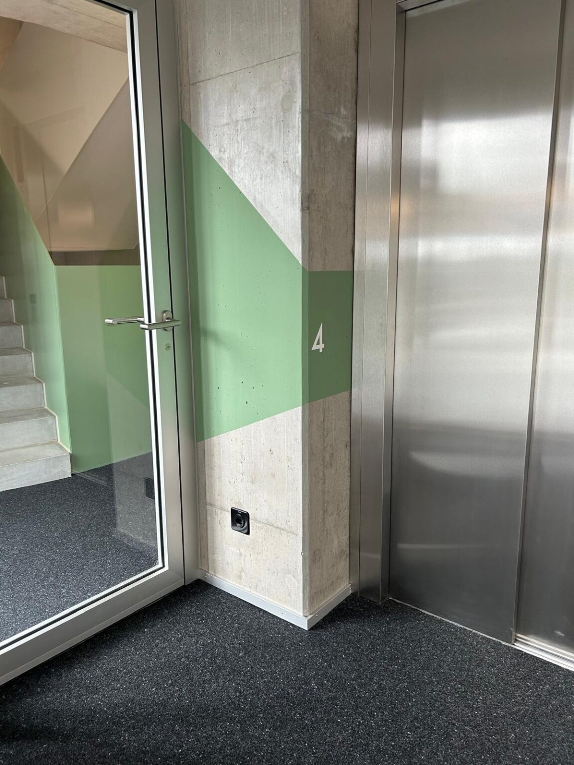 Wandmarkierung Tiefgarage Parkhaus Maler St. Gallen